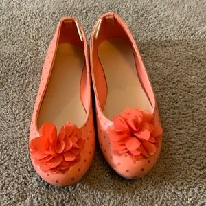 Girls GYMBOREE pink floral flats. Size 13y.